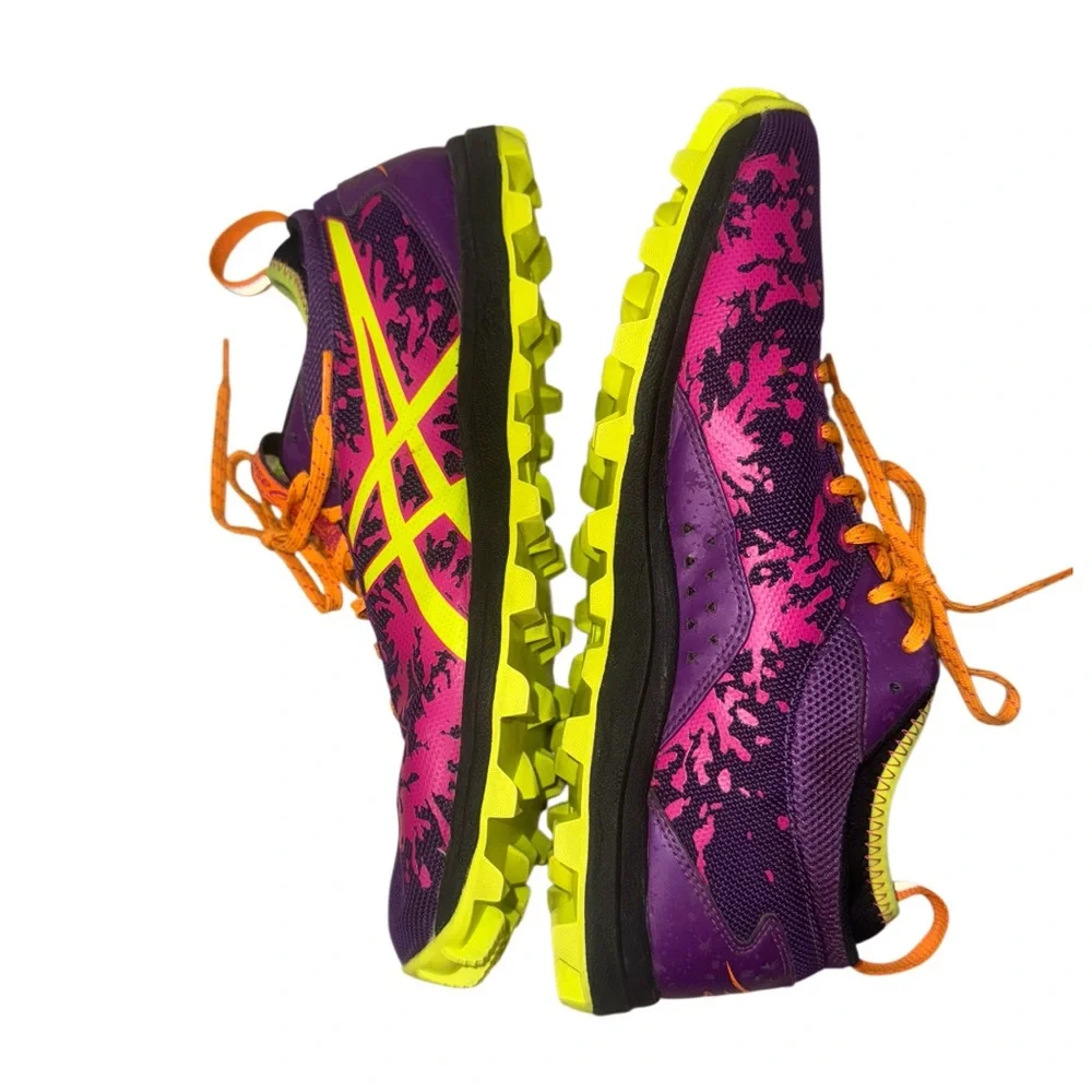 Asics eye catching